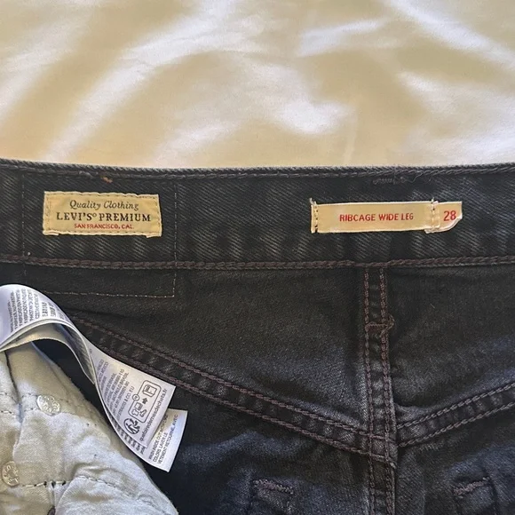 Levi's Ribcage Black Wide Leg Jeans - Picture 5 of 7
